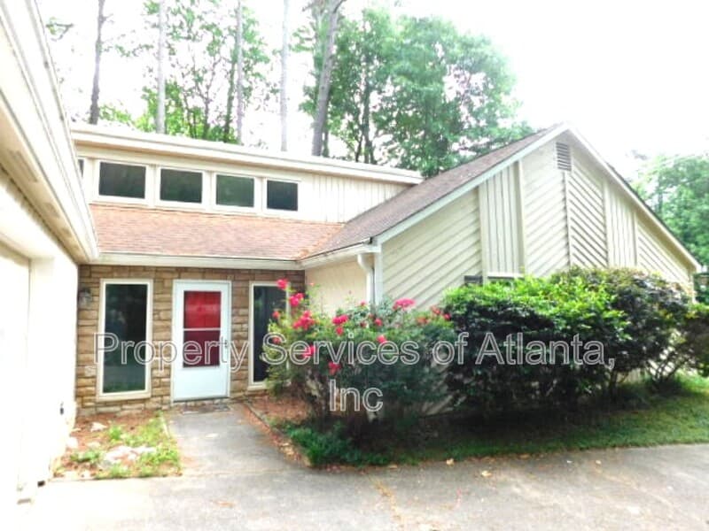 Marietta House: 1710 Pine Rd
