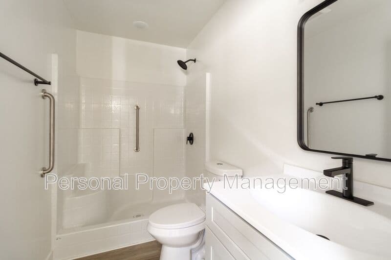 Vancouver Condo: 8005 NE 32nd St