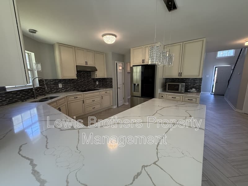 Richmond House: 3209 Purvis Road