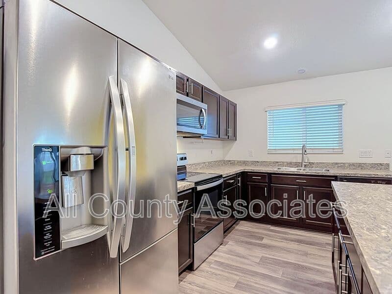 Hudson House: 12542 Achasta Blvd