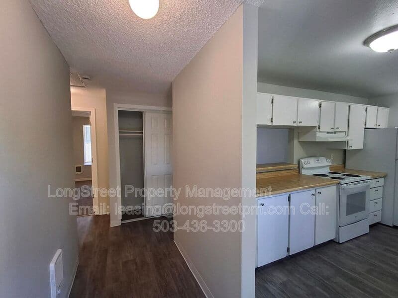 Tigard Condo: 11359 SW Greenburg Rd
