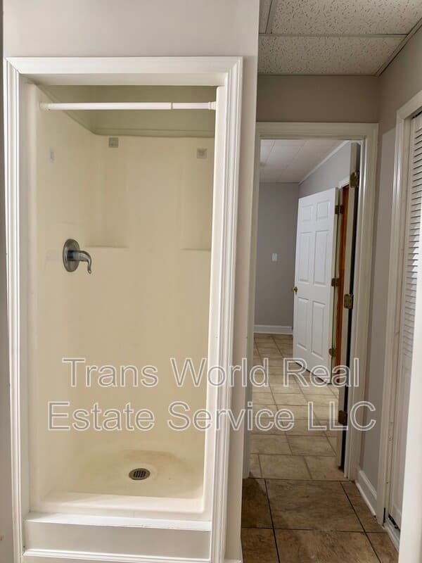 Duluth House: 3354 Roundfield Circle