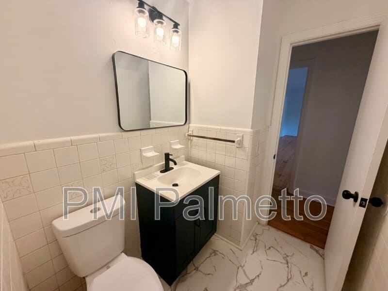 Columbia House: 7348 Parkview Drive