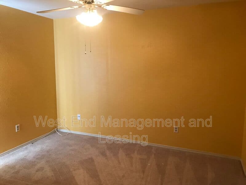 Valley Park House: 1307 Cliffridge Ln
