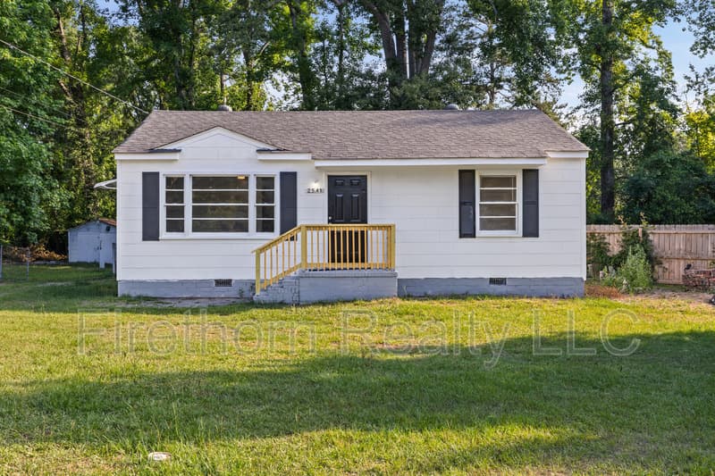 Augusta House: 2541 Rhodes Drive