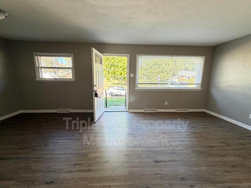 Maryland Heights House: 11490 Essex Ave
