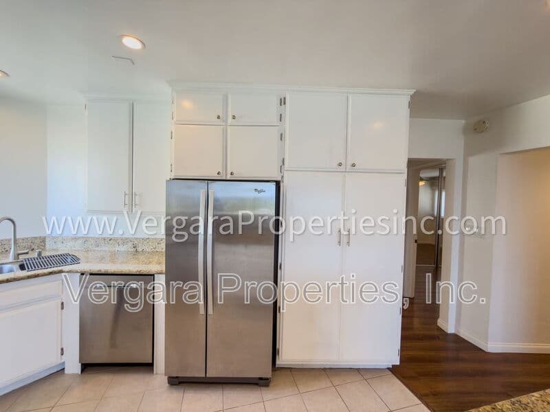 Redondo Beach Condo: 1806 Esplanade