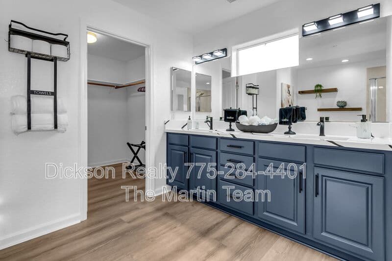 Sparks House: 1165 Harbour Cove Court