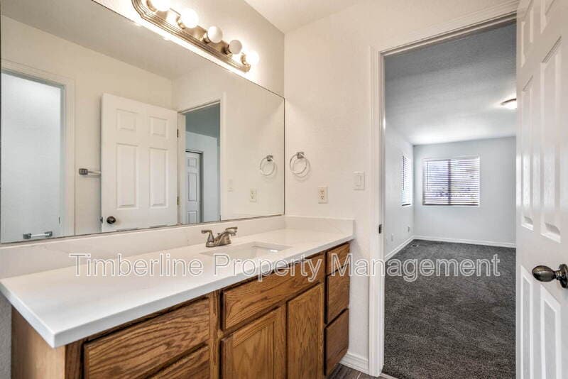 Monument House: 339 Fourth Street
