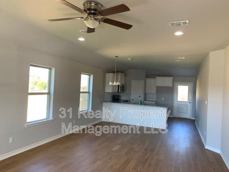 Sherman House: 1105 Southridge Lane