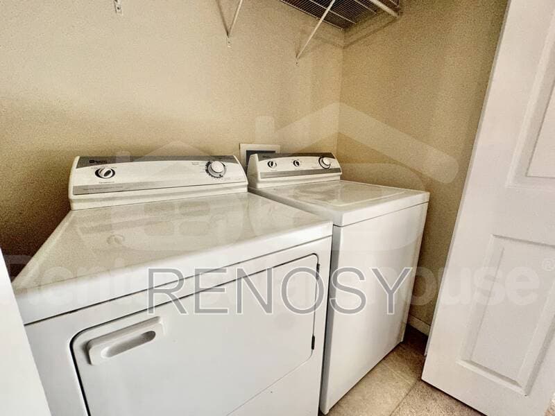 West Des Moines House: 6255 Beechtree Dr