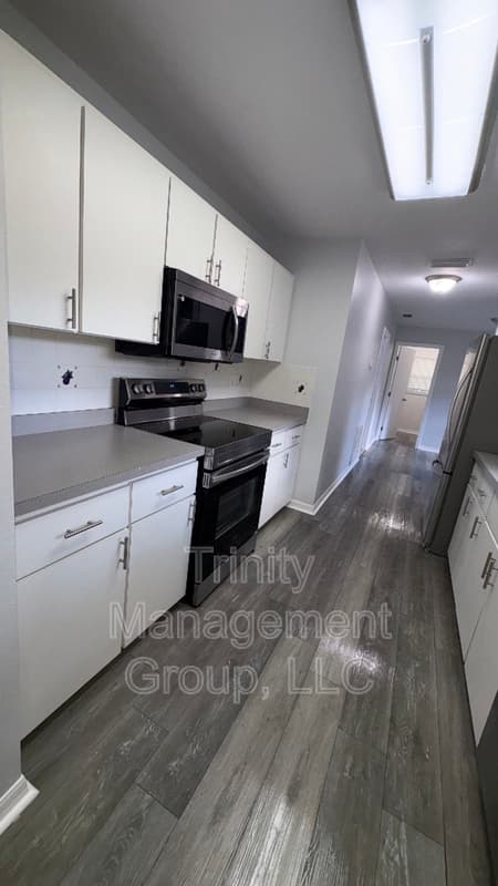 Ocala House: 2405 Southeast 46th Court