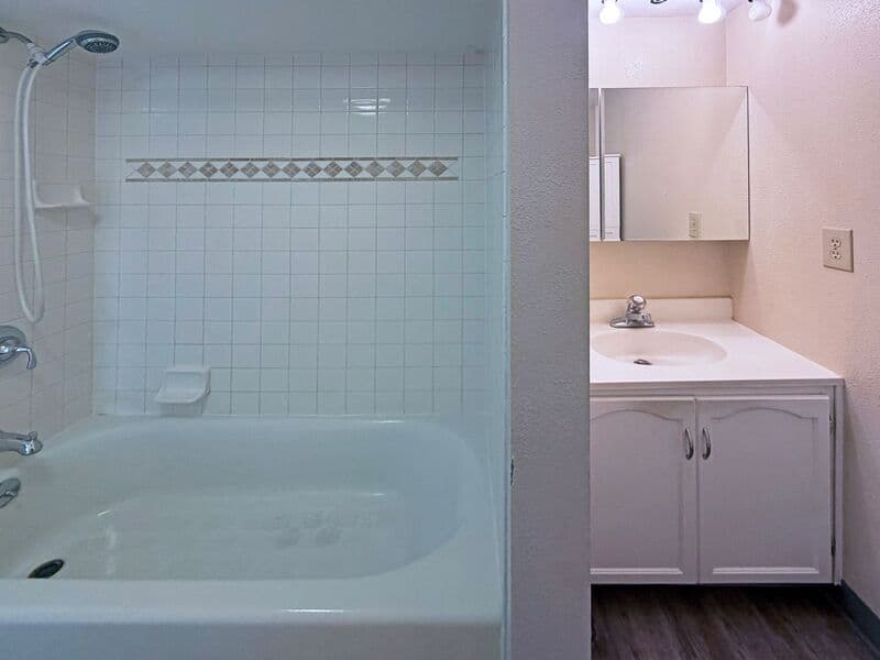 Halsey House: 340 W 3rd St