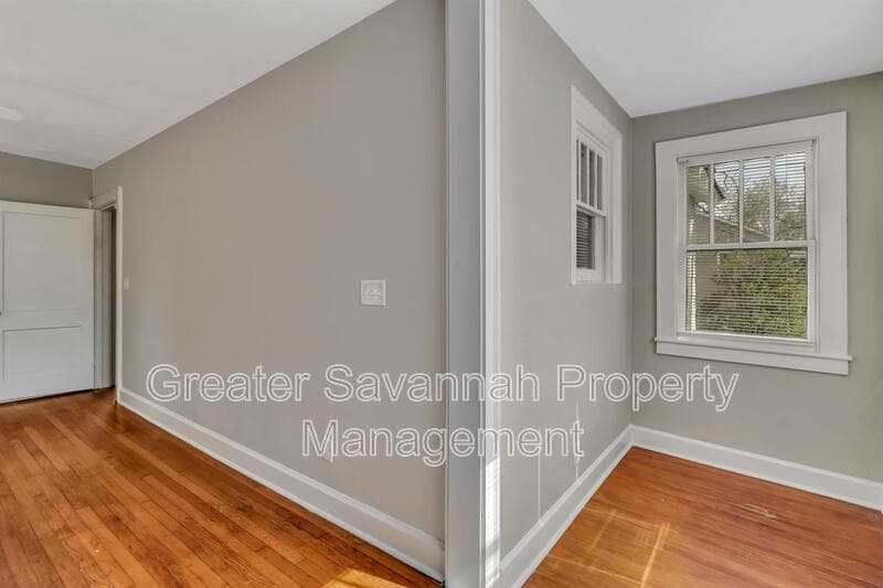 Savannah House: 916 East 35th Street