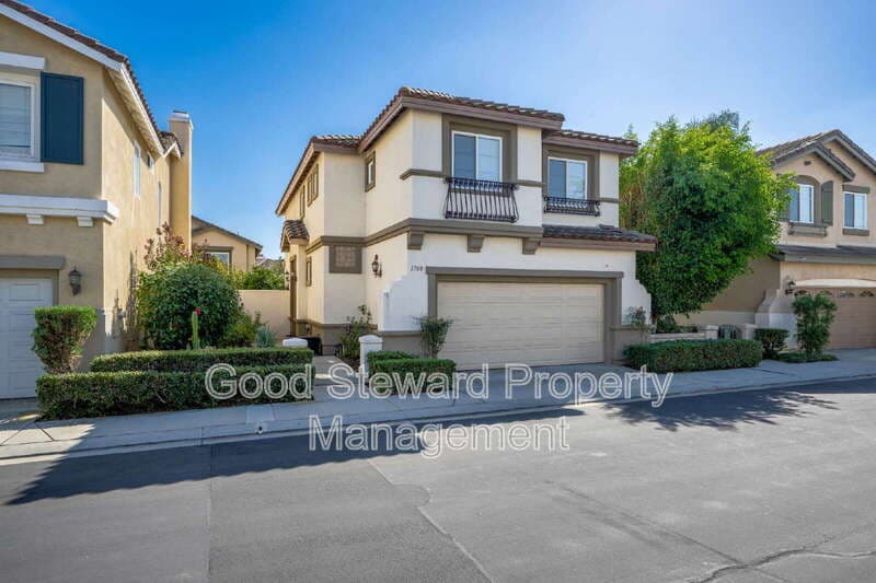 Placentia House: 1760 Taylor Ln