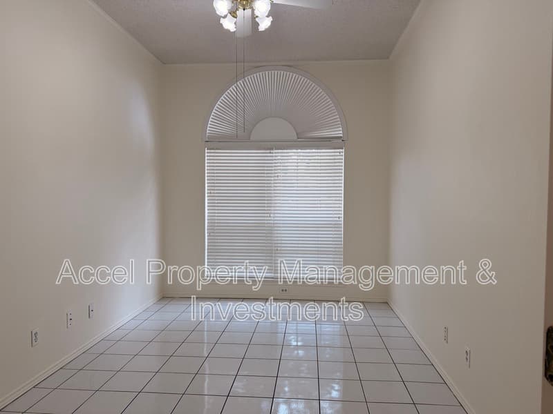 McAllen House: 6617 N. 40th