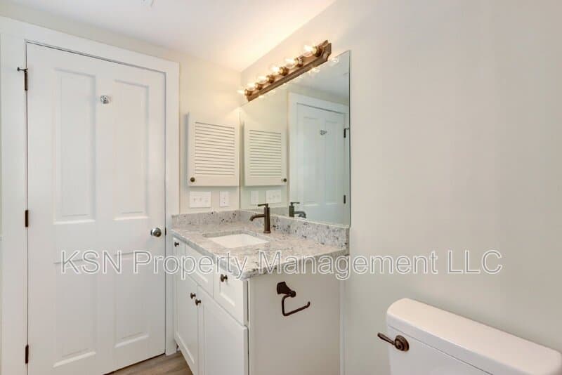 Savannah Condo: 543 East Harris Street
