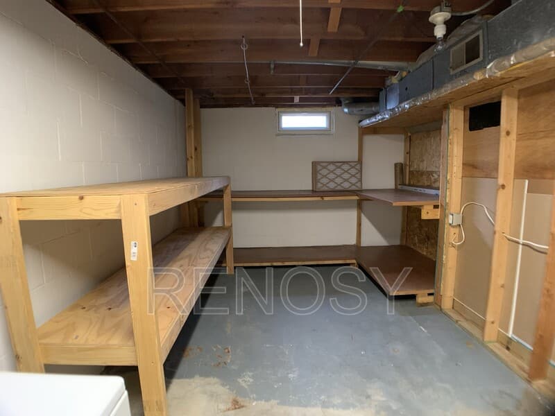Des Moines House: 5174 NE 6th Ct