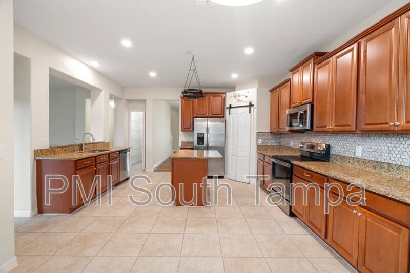 Hudson House: 13740 Newport Shores Dr