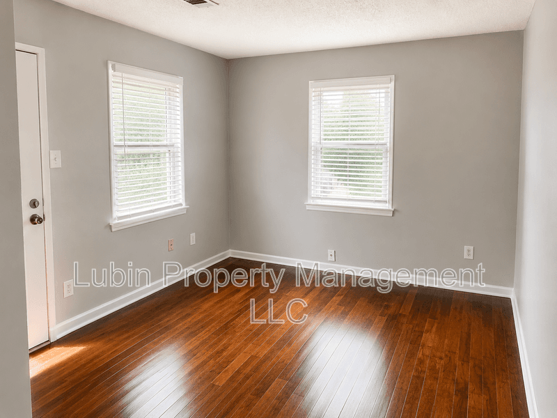Memphis House: 2358 Zanone Ave