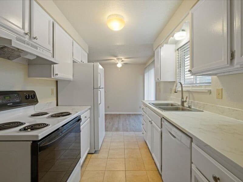 W. Richland House: 4940 Chukar Drive