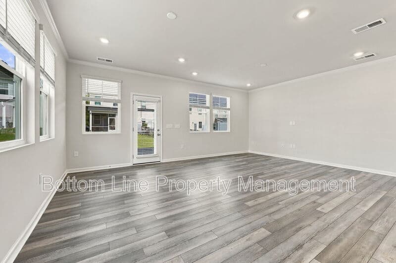 Durham Townhome: 5811 Woodlawn Dr