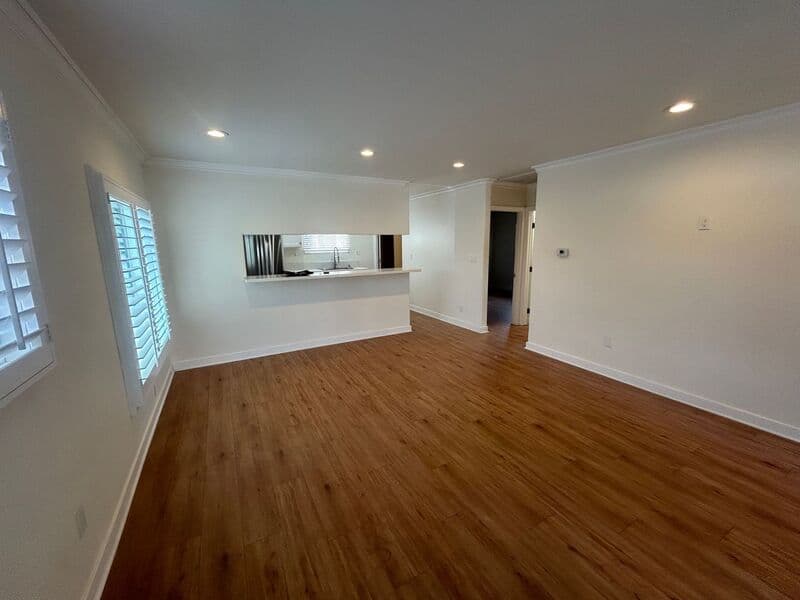 Pasadena House: 648 W Howard Street