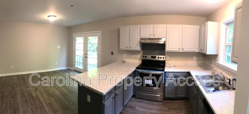 Raleigh House: 6316 Lymington Drive