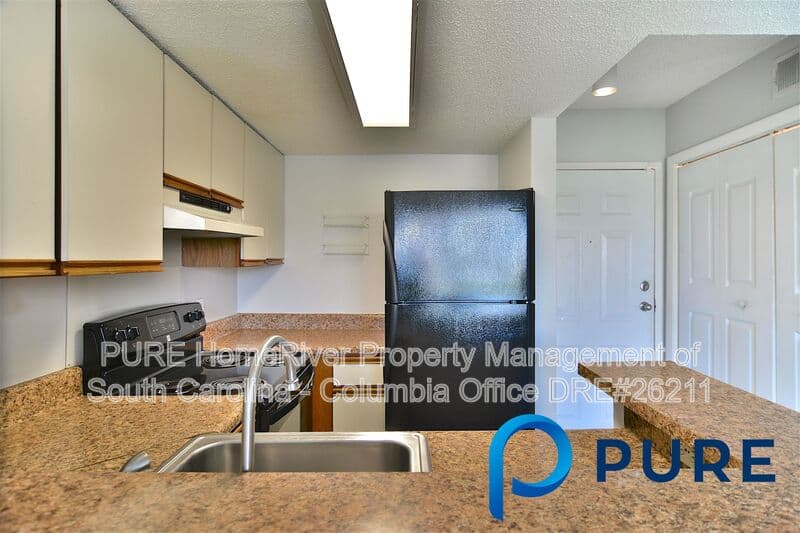 Columbia House: 1600 Park Cir