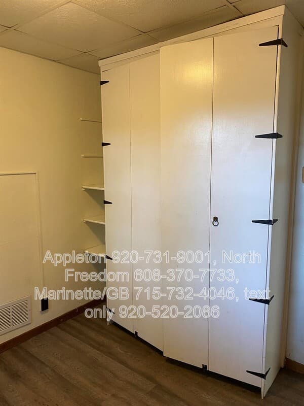 North Freedom Condo: S7559 US 12 E9 & E10