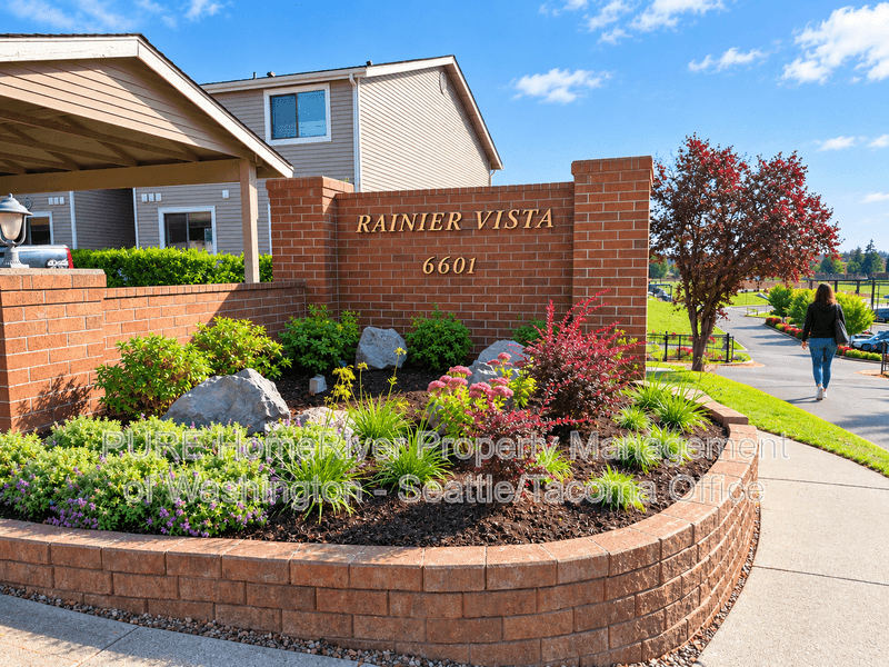 Tacoma House: 6601 S 8th St