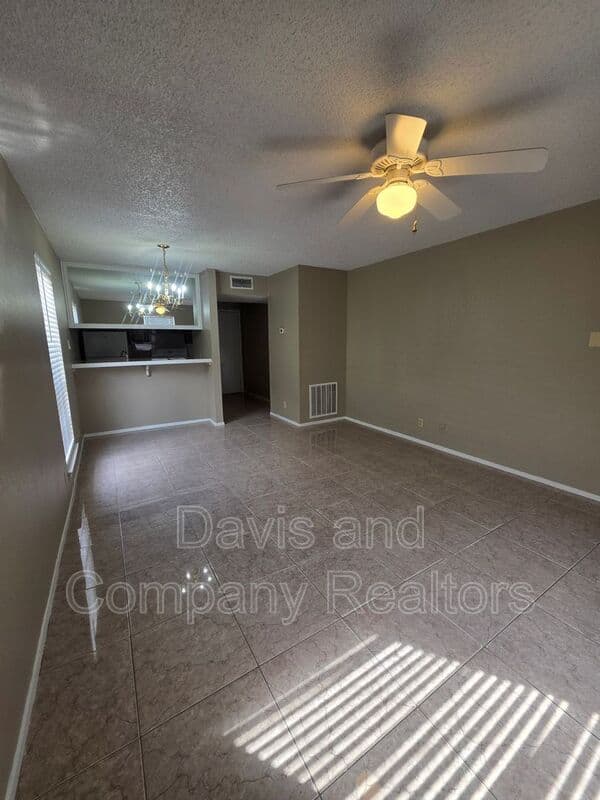 Midland Condo: 4800 Country Club Dr