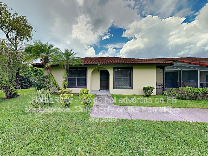 Kissimmee Townhome: 565 Hunter Cir
