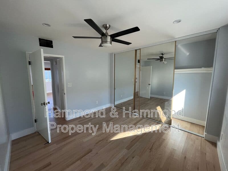 Van Nuys Condo: 5722 Woodman Ave.