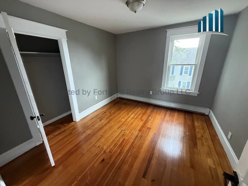 Fall River Condo: 76 Angell St