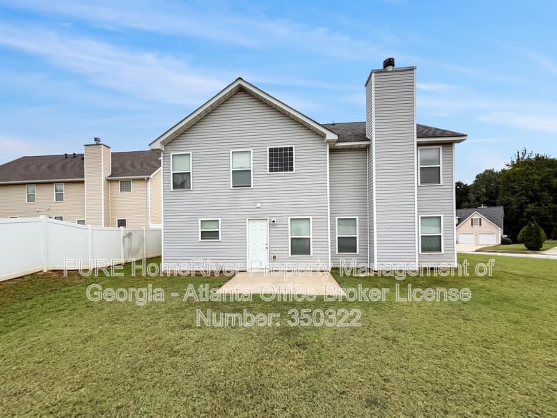 Locust Grove House: 131 Laughlin Dr