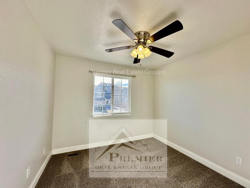Fountain House: 7670 Bentwater Drive
