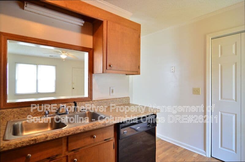 Columbia House: 22A Prices Ct