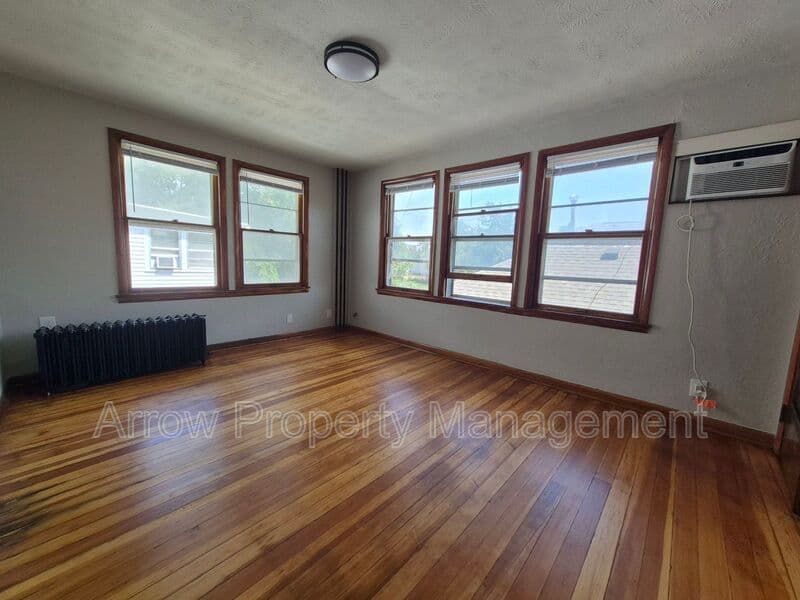 Lincoln House: 2601 Vine Street