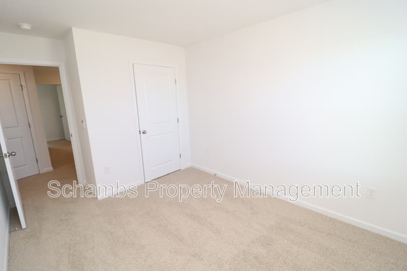 Wake Forest House: 360 Freestall Dr