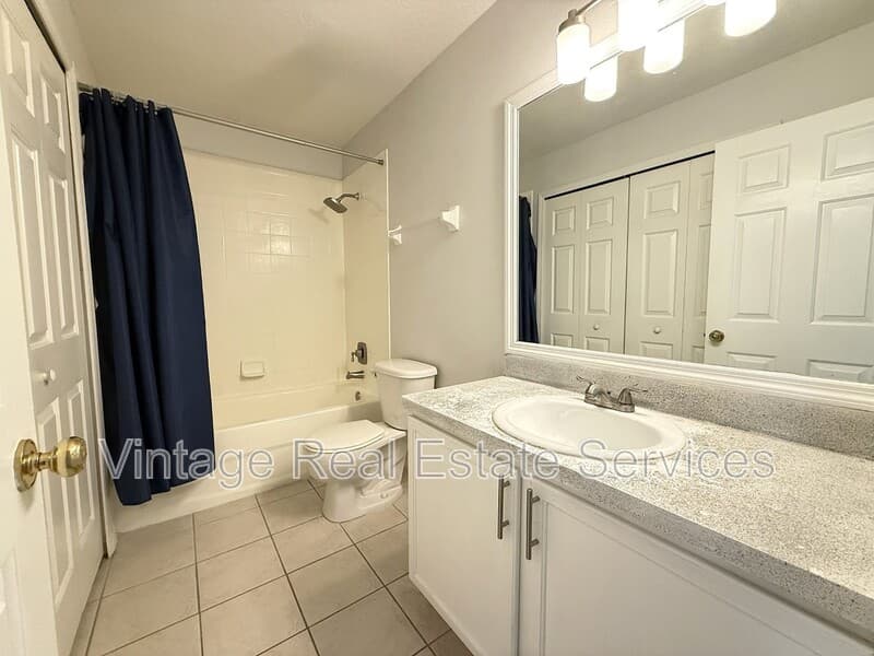 Valrico House: 254 Castlekeeper Pl