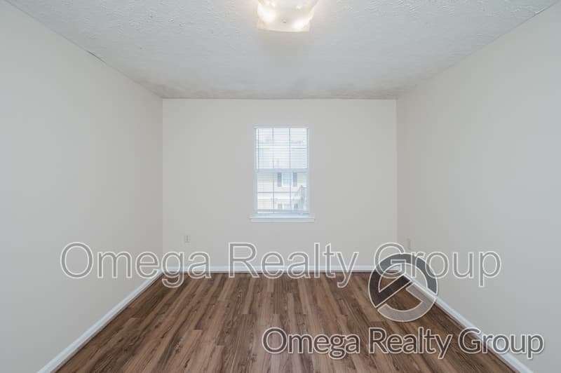 Jemison Condo: 156 Patton St W