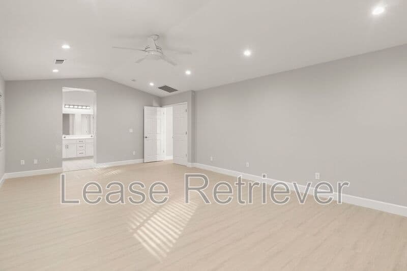 Tracy House: 2529 Almanor Dr