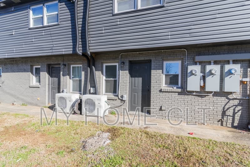 Charlotte Townhome: 929 Cantwell Street - 2