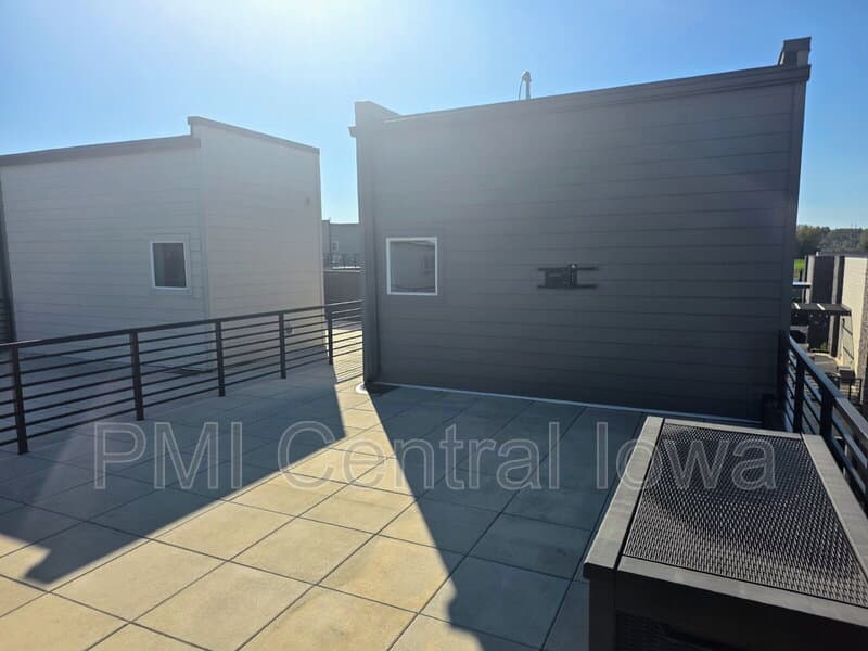 Des Moines Townhome: 423 SW 12th St