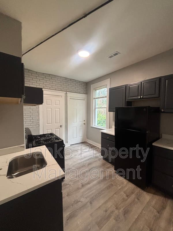 Chicago Condo: 7028 S Rhodes Ave