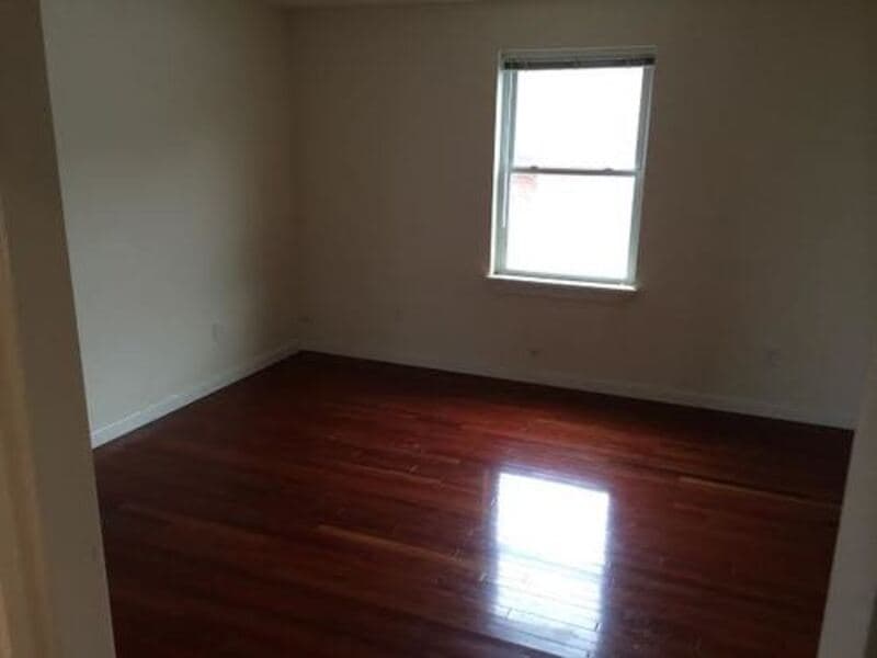 Burlington Condo: 323-325 College Street, Unit 4