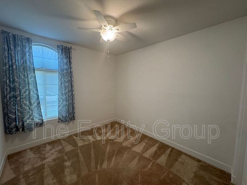 Visalia House: 3215 S Meadowbrook St