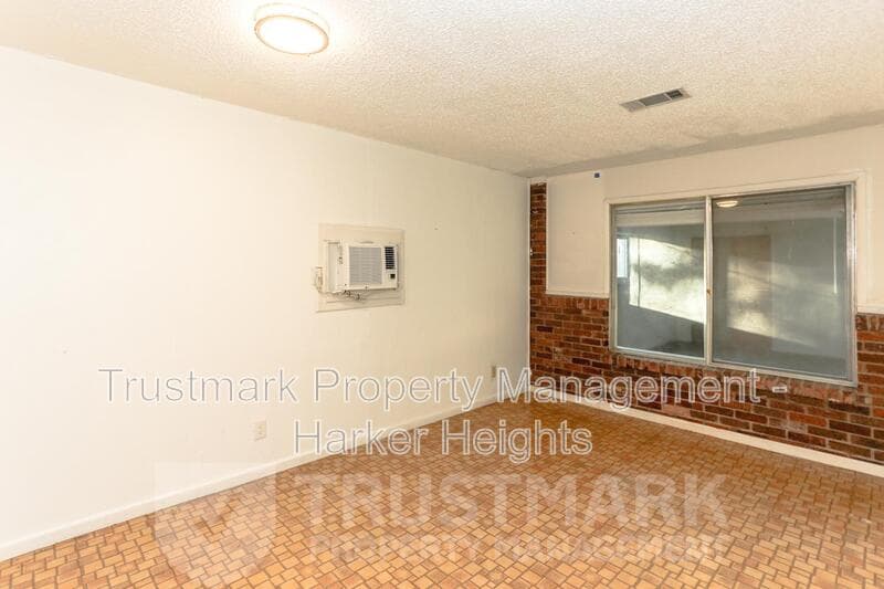 Harker Heights House: 101 Highland Oaks Drive