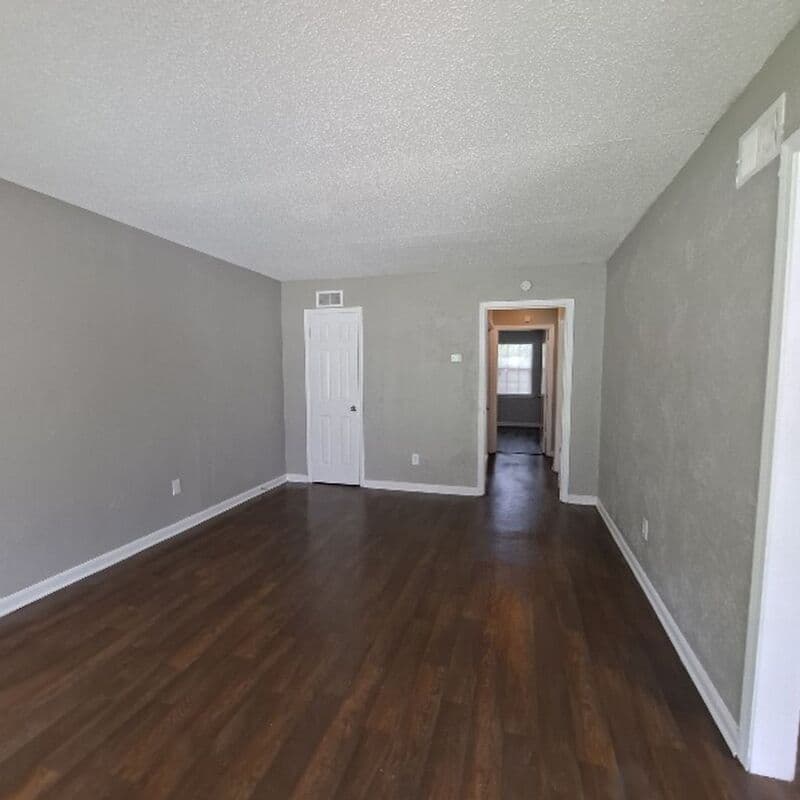 Memphis House: 2910 Elbert Dr